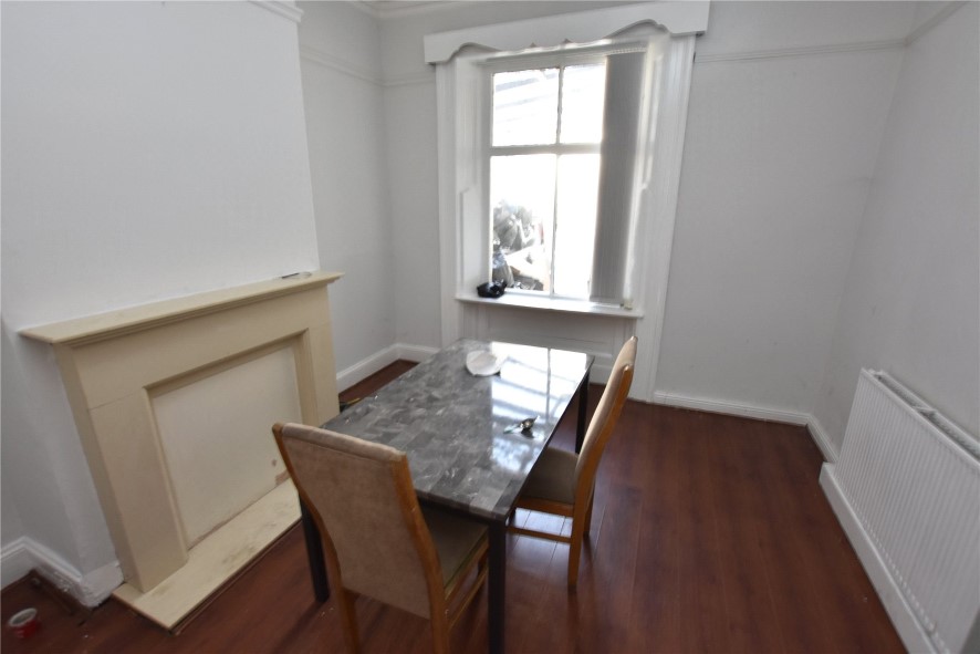 17/17a Cross Road, Bradford, West Yorkshire BD8 8QN