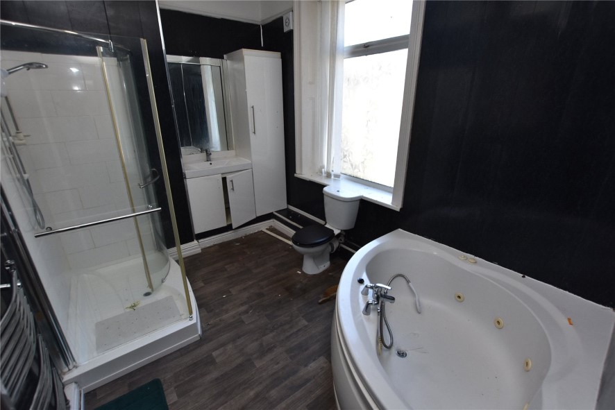 17/17a Cross Road, Bradford, West Yorkshire BD8 8QN