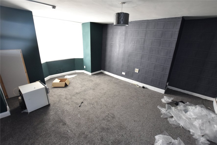 17/17a Cross Road, Bradford, West Yorkshire BD8 8QN