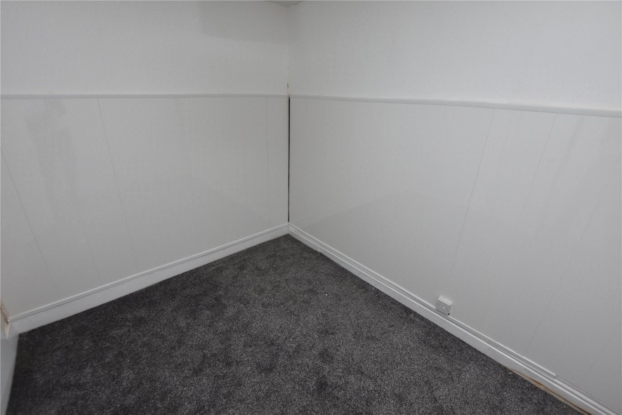 17/17a Cross Road, Bradford, West Yorkshire BD8 8QN