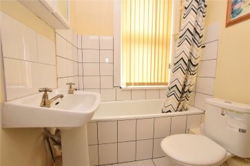 36 Autumn Avenue, Leeds , West Yorkshire LS6 1RE