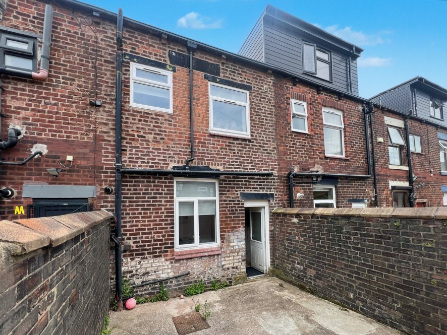 36 Huxley Street, Oldham, OL4 5JX