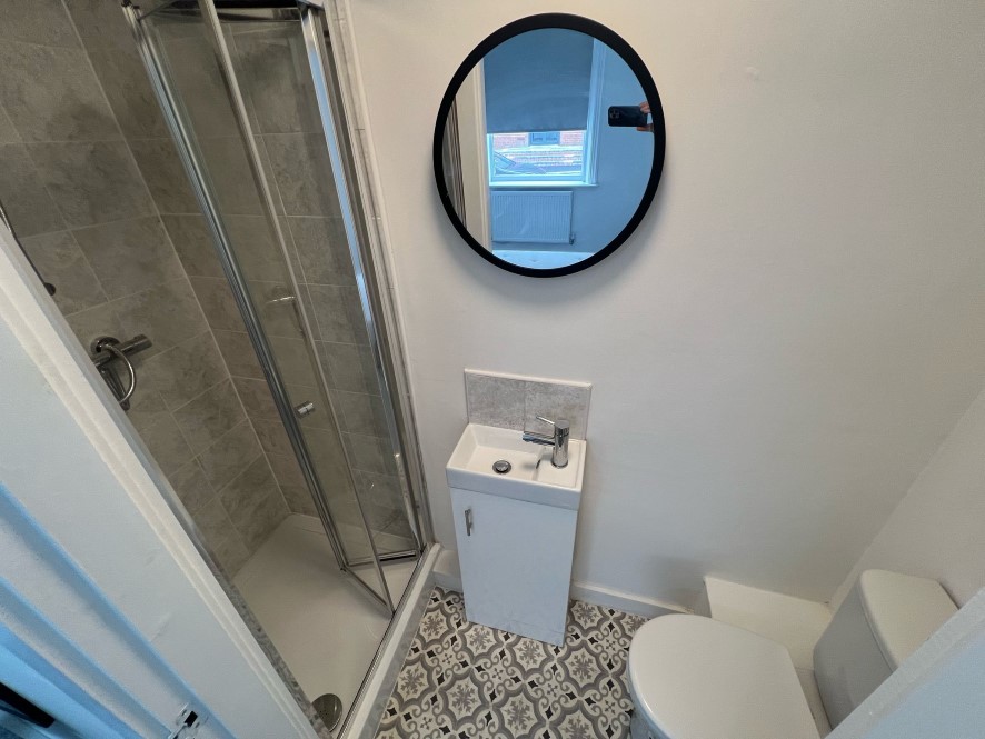 36 Huxley Street, Oldham, OL4 5JX