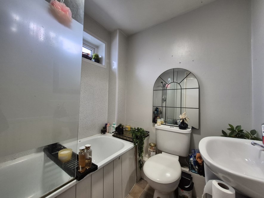 11 East Byland, Halifax, West Yorkshire, HX2 9JY