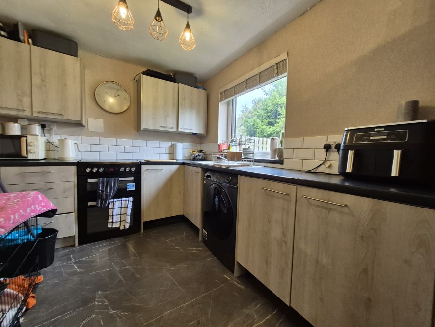 11 East Byland, Halifax, West Yorkshire, HX2 9JY