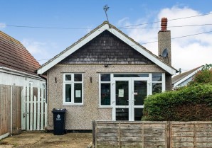 Property for Auction in London - 27 Flowers Way, Jaywick, Clacton-on-Sea, Essex, CO15 2EP