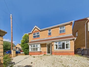 Property for Auction in Hull & East Yorkshire - 1 Blackhall Close, Kingswood, Hull, East Riding of Yorkshire HU7 3HN