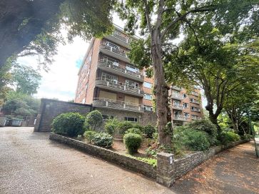 Property for Auction in South West - Flat 2, Crescent Court, 33 Chine Crescent, Bournemouth, Dorset BH2 5LA