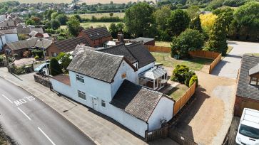 Property for Auction in Coventry & Warwickshire - 174 Hickman Road, Galley Common, Nuneaton CV10 9NG