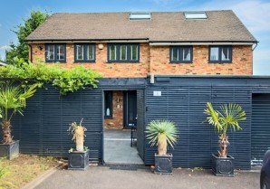 Property for Auction in London - Mas Alto, 2 Woodlands Close, Gerrards Cross, Buckinghamshire, SL9 8DQ