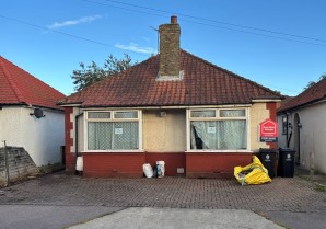 Property for Auction in London - 56 Thomas Road, Clacton-on-Sea, Essex, CO15 3JB