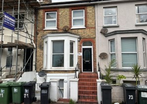 Property for Auction in Sussex & Hampshire - Flat 2 Linton House, 71 Langney Road, Eastbourne, East Sussex, BN21 3QD