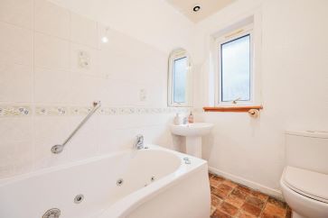 6/7 Feriniquarrie, Glendale, Isle of Skye IV55 8WN