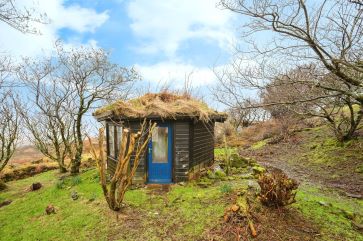 6/7 Feriniquarrie, Glendale, Isle of Skye IV55 8WN