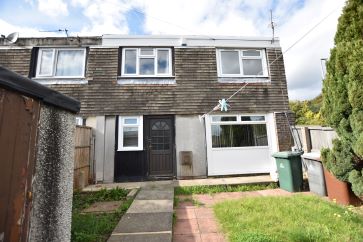 Property for Auction in West Yorkshire - 19 Woodbridge Lawn, Leeds, West Yorkshire LS6 3LU