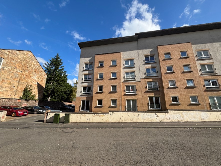 Flat 2/2, 27 Ferguslie Walk, Paisley, Renfrewshire, PA1 2RQ