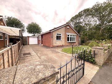 Property for Auction in North Yorkshire, Tees Valley, and extending into County Durham - 19 Ryton Close, Thornaby, Stockton-On-Tees, North Yorkshire TS17 0LQ