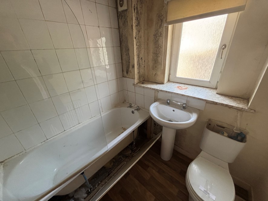 Flat 2/2, 27 Ferguslie Walk, Paisley, Renfrewshire PA1 2RQ