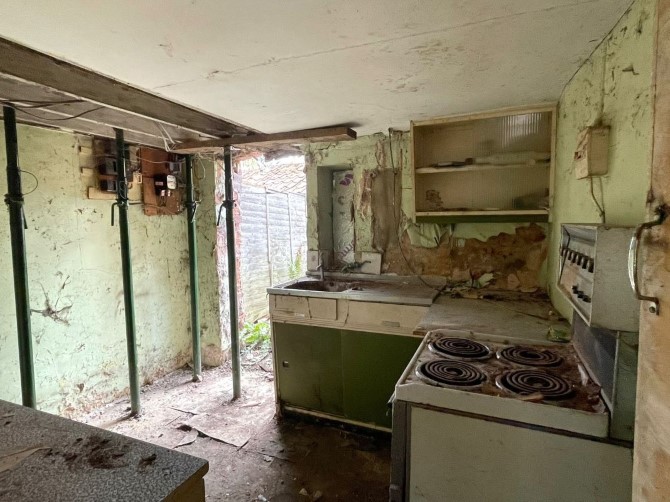 9 Dereham Road, Litcham, King's Lynn, Norfolk, PE32 2NU