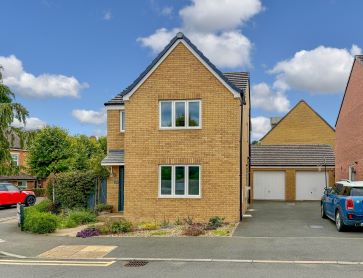 Property for Auction in Northamptonshire - 1 Green Crescent, Desborough, Kettering, Northamptonshire NN14 2FL