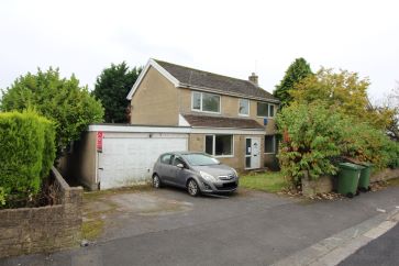 Property for Auction in North West - 43 Meadow Close, Burnley, Lancashire BB10 2QU