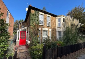 Property for Auction in London - 139 Friern Barnet Road, Friern Barnet, London, N11 3DX