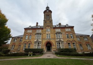 Property for Auction in London - Flat 7 Elizabeth House, Keele Close, Watford, Hertfordshire, WD24 4RB