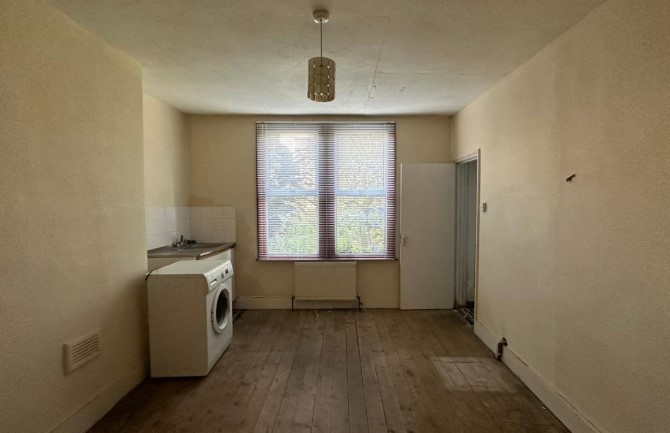 Lot Image