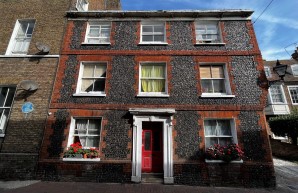 Property for Auction in London - 25 King Street, Margate, Kent, CT9 1DD