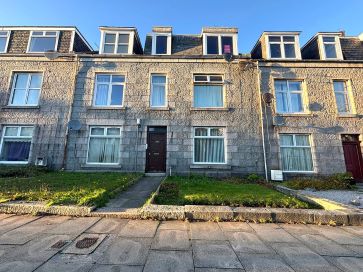 Property for Auction in Scotland - 204 Union Grove, Attic Floor Left, Aberdeen, Aberdeenshire AB10 6SS