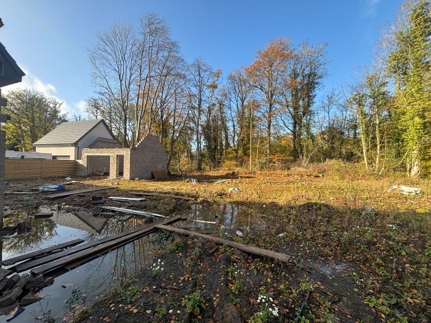 Plots 2 & 3 Braidwood Road, Braidwood, Carluke, Lanarkshire ML8 5NY