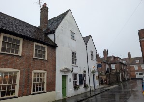 Property for Auction in Sussex & Hampshire - Flat 1, 4 Guildhall Street, Chichester, West Sussex, PO19 1NJ