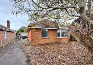 Property for Auction in Sussex & Hampshire - 32 Waltons Avenue, Holbury, Southampton, Hampshire, SO45 2LU