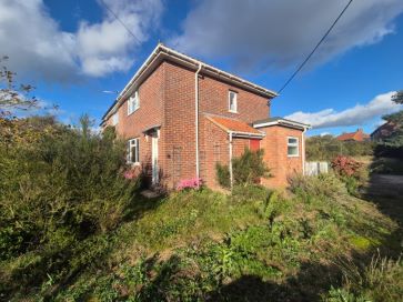 Property for Auction in East Anglia - 9 The Grove, Shotesham All Saints, Norwich, Norfolk NR15 1XJ