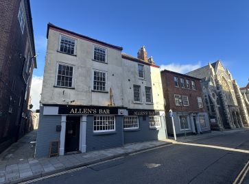 Property for Auction in East Anglia - Allen&apos;s Bar, 2 Greyfriars Way, Great Yarmouth, Norfolk NR30 2QE