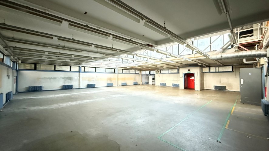 Bearsden Delivery Office, Milngavie Road, Bearsden G61 2AA