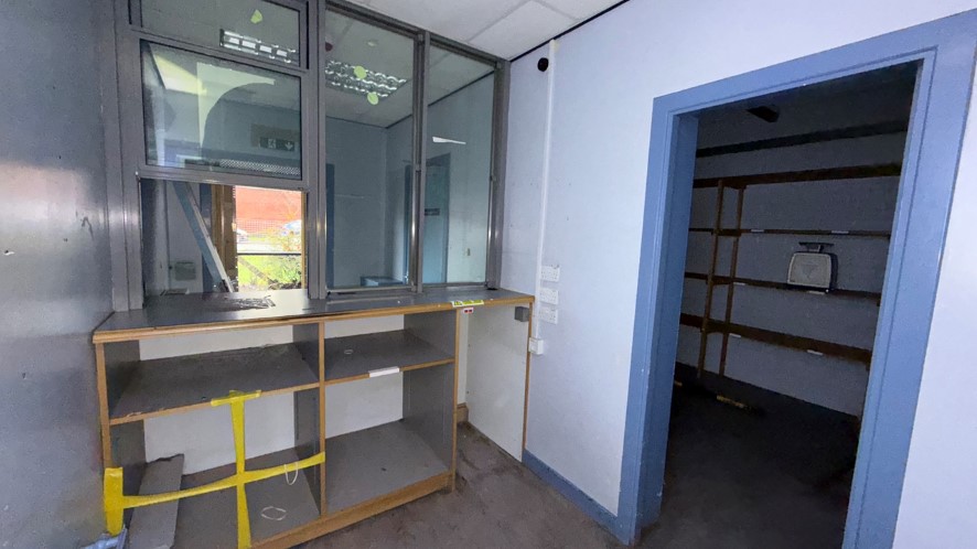 Bearsden Delivery Office, Milngavie Road, Bearsden G61 2AA