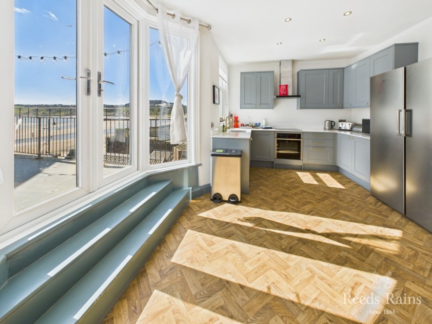 73 Eastborough, Scarborough, North Yorkshire, YO12 7PY