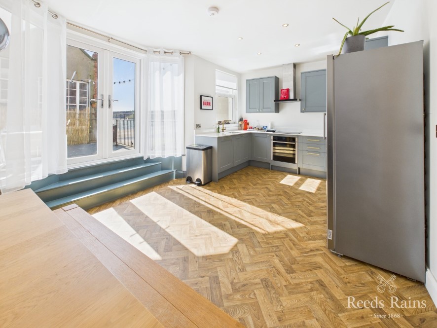 73 Eastborough, Scarborough, North Yorkshire, YO12 7PY