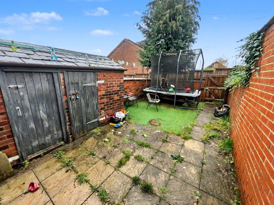 Property for Auction in Manchester - 746 Rochdale Road, Royton, Oldham