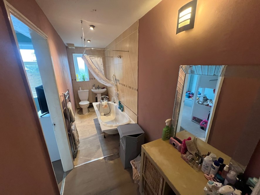 Property for Auction in Manchester - 746 Rochdale Road, Royton, Oldham