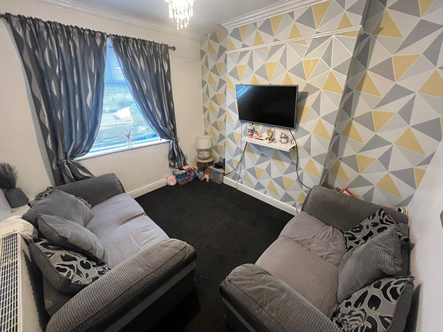 Property for Auction in Manchester - 746 Rochdale Road, Royton, Oldham