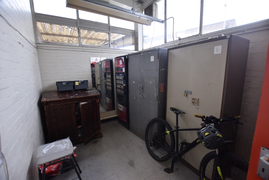 Tong Road Delivery Office, Upper Wortley Road, Leeds, West Yorkshire LS12 4JG