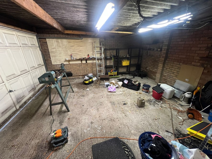 Property for Auction in Manchester - 4 Pinewood Close, Dukinfield