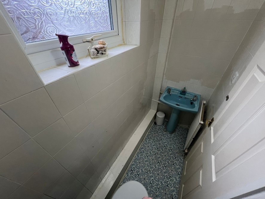 Property for Auction in Manchester - 4 Pinewood Close, Dukinfield