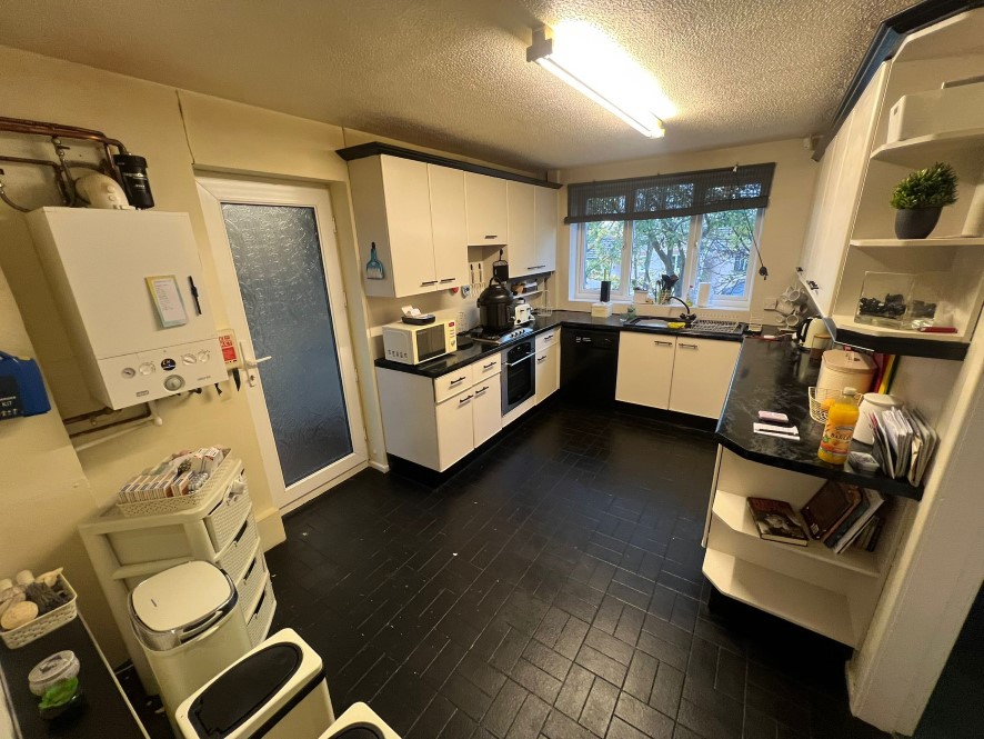 Property for Auction in Manchester - 4 Pinewood Close, Dukinfield