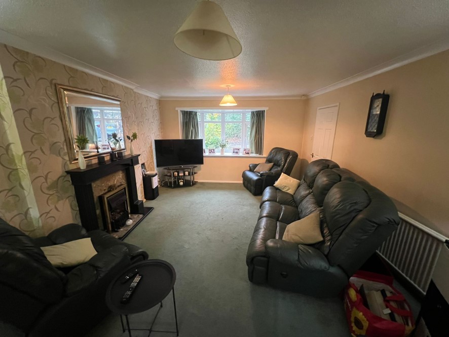 Property for Auction in Manchester - 4 Pinewood Close, Dukinfield