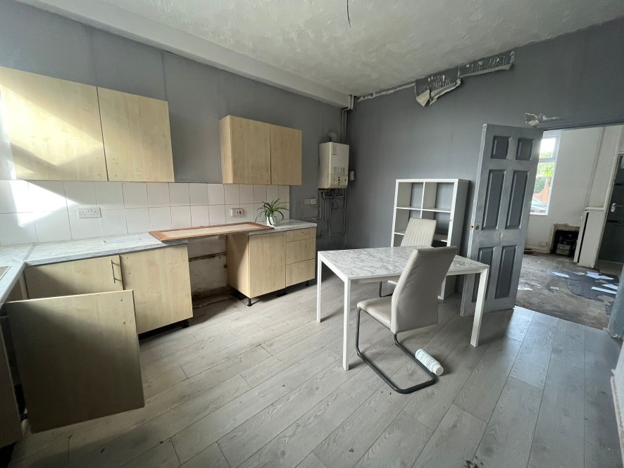 Property for Auction in North West - 33 Hardman Street, Chadderton, Oldham, Greater Manchester OL9 7PB