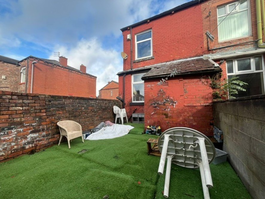 Property for Auction in North West - 33 Hardman Street, Chadderton, Oldham, Greater Manchester OL9 7PB