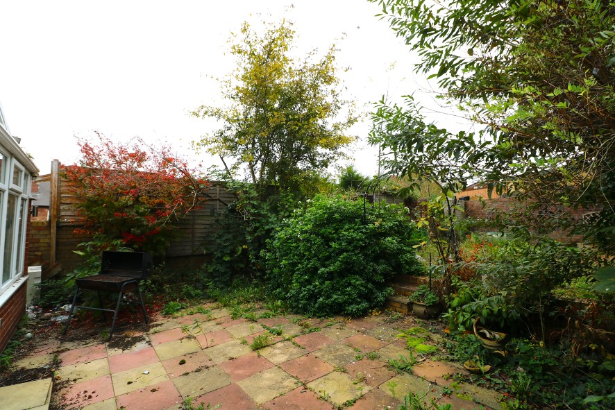 Property for Auction in Birmingham - 8 Bank Street, Stourbridge, West Midlands DY9 8TR